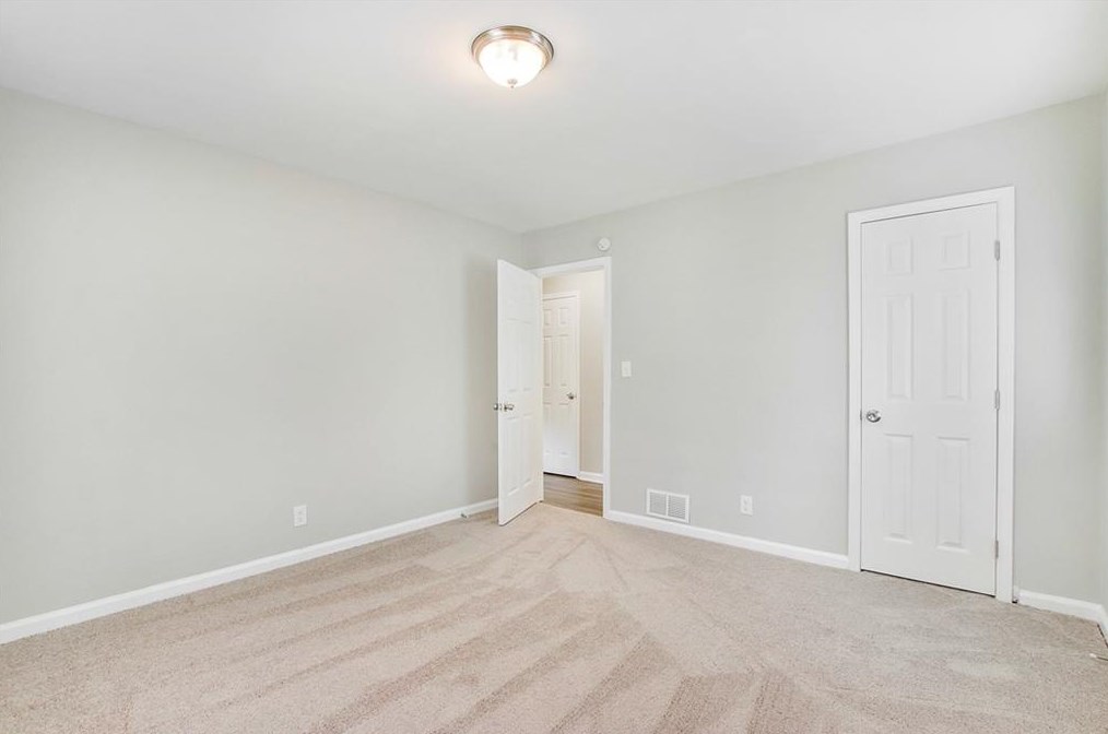 2450 Springdale Rd, Atlanta GA  30315-7110 exterior