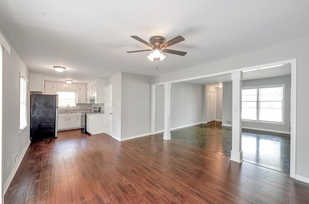 4008 Lindsey Dr, Decatur GA  30035-1913 exterior