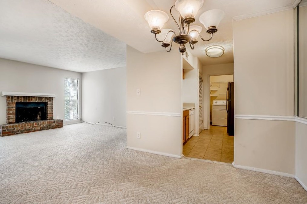 306 Tuxworth Cir, Decatur GA 30033-5602 exterior