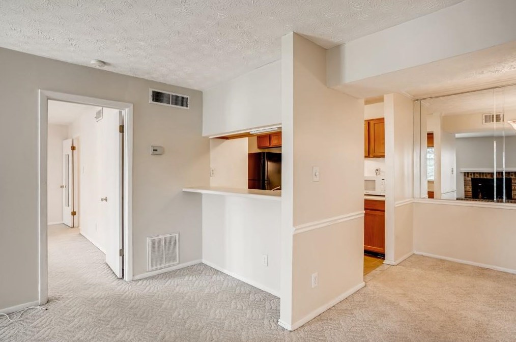 306 Tuxworth Cir, Decatur GA 30033-5602 exterior