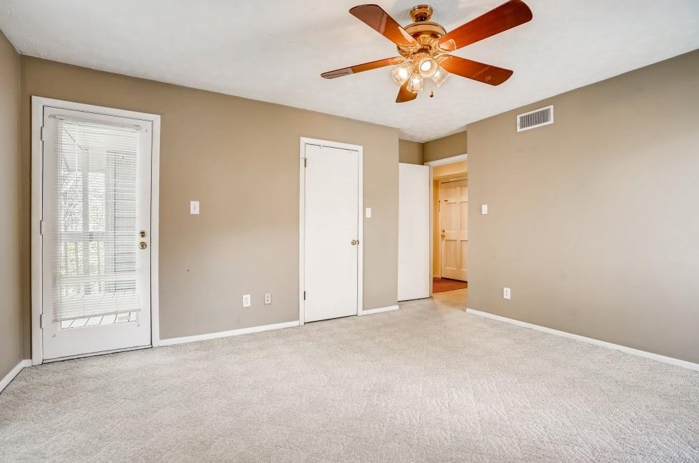 306 Tuxworth Cir, Decatur GA 30033-5602 exterior