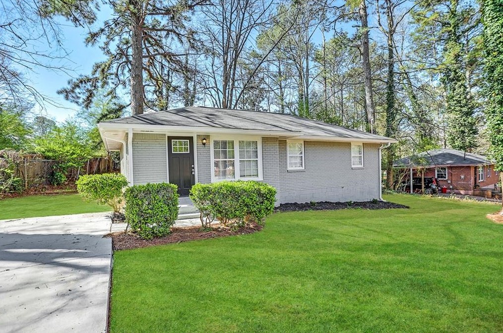 1658 Hollyhock Ter, Decatur GA  30032-4858 exterior