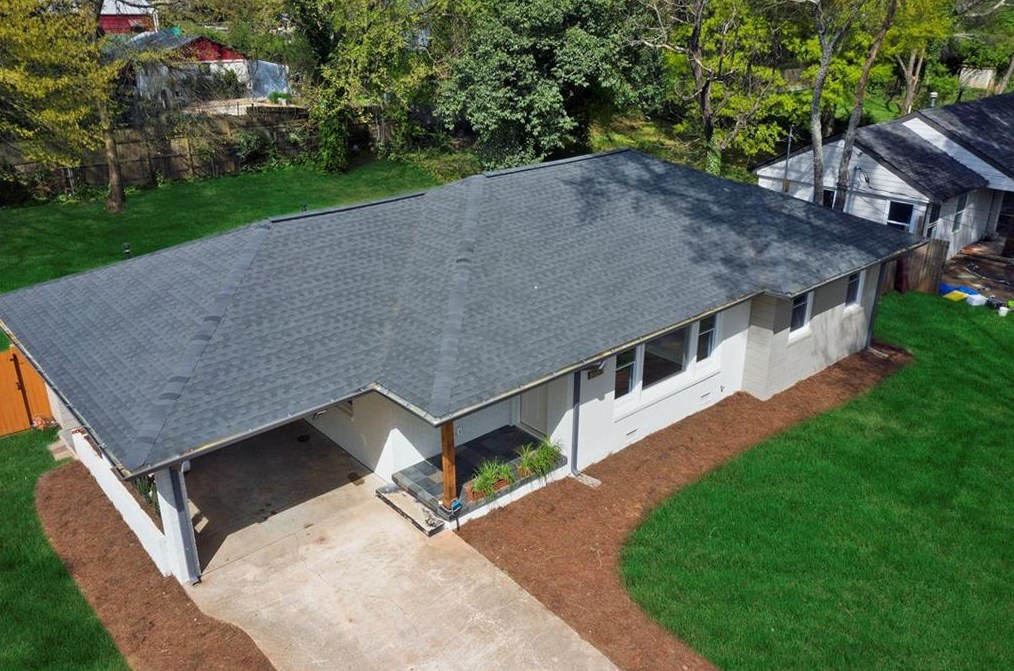 2775 Glenvalley Dr, Decatur GA  30032-4207 exterior