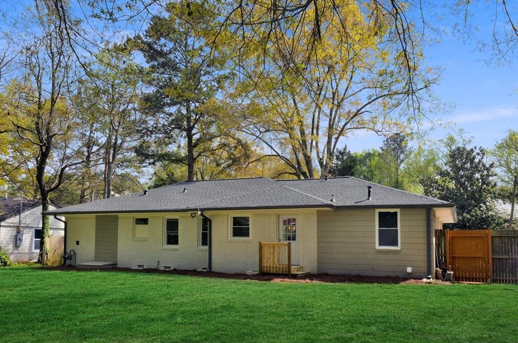 2775 Glenvalley Dr, Decatur GA  30032-4207 exterior