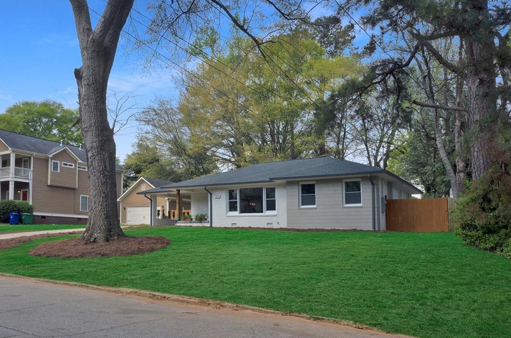 2775 Glenvalley Dr, Decatur GA  30032-4207 exterior