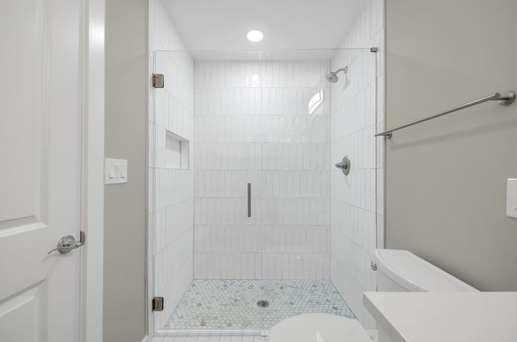 2775 Glenvalley Dr, Decatur GA  30032-4207 exterior