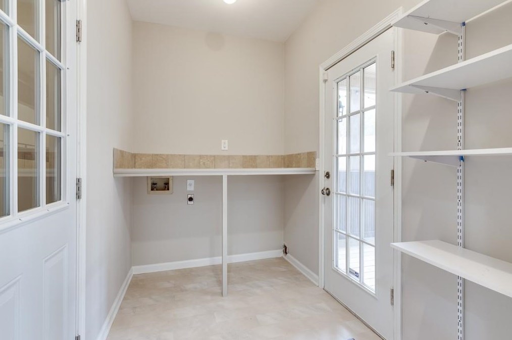 3021 Arbor Chase, Decatur GA  30033-1800 exterior