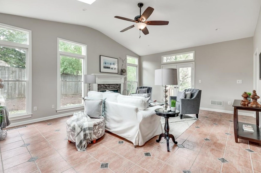 3021 Arbor Chase, Decatur GA  30033-1800 exterior