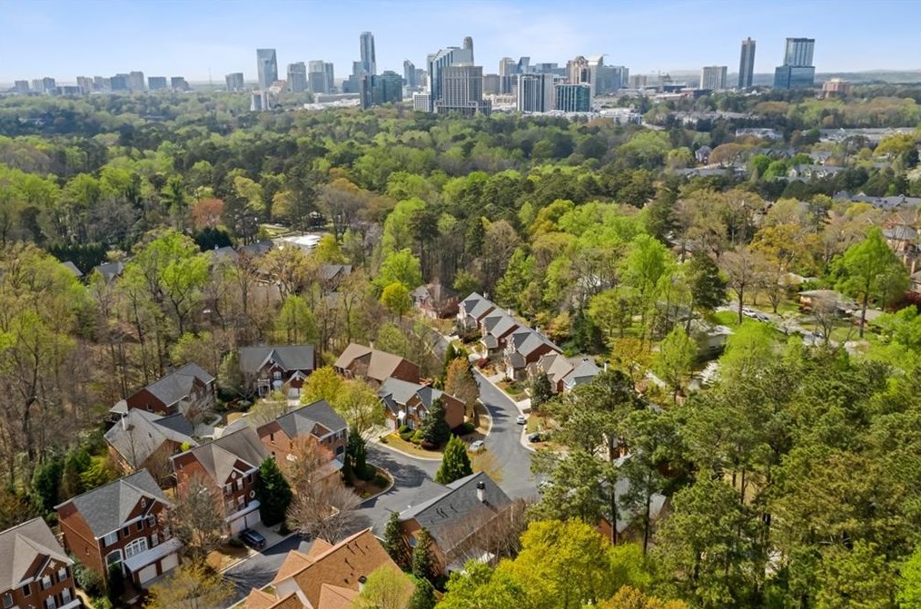 2039 Wrights Ml Cir, Atlanta GA  30324-2791 exterior