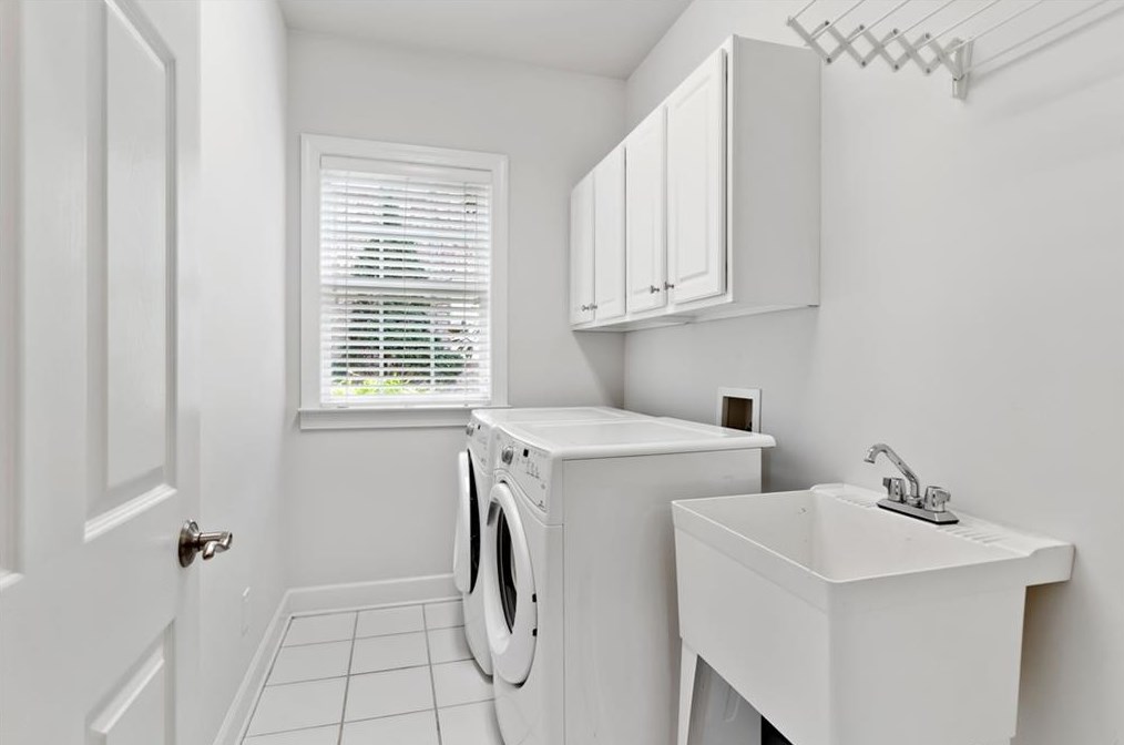 2039 Wrights Ml Cir, Atlanta GA  30324-2791 exterior