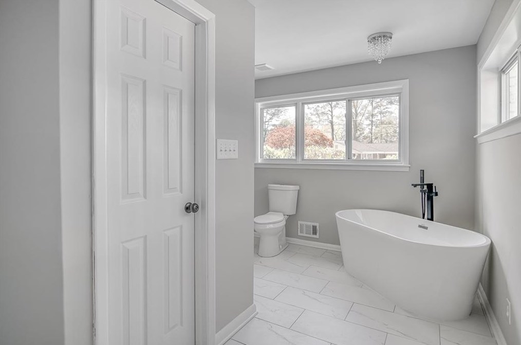 2310 Willowdale Cir, Atlanta GA  30316-2740 exterior