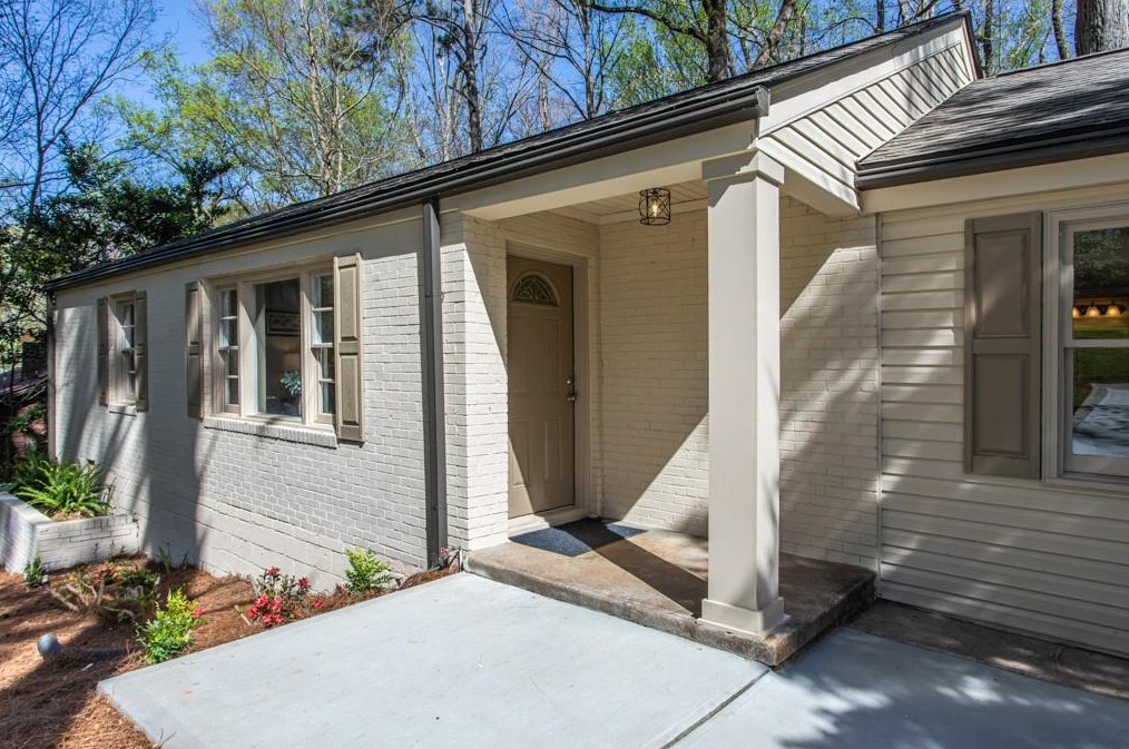 2278 Vistamont Dr, Decatur GA  30033-4704 exterior