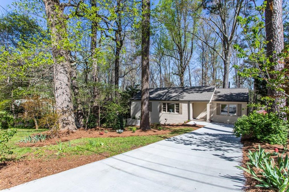 2278 Vistamont Dr, Decatur GA  30033-4704 exterior