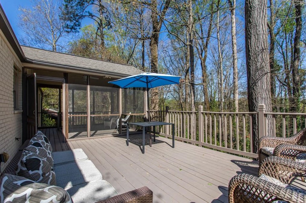 2278 Vistamont Dr, Decatur GA  30033-4704 exterior