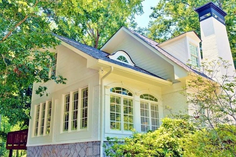 2702 Redding Rd, Atlanta GA  30319-2908 exterior