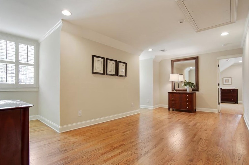 2702 Redding Rd, Atlanta GA  30319-2908 exterior