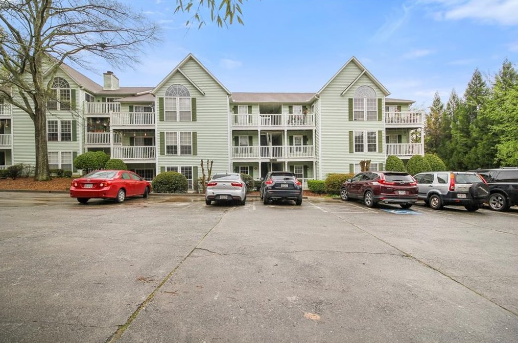 321 Cobblestone Trl, Avondale Est GA  30002-1210 exterior