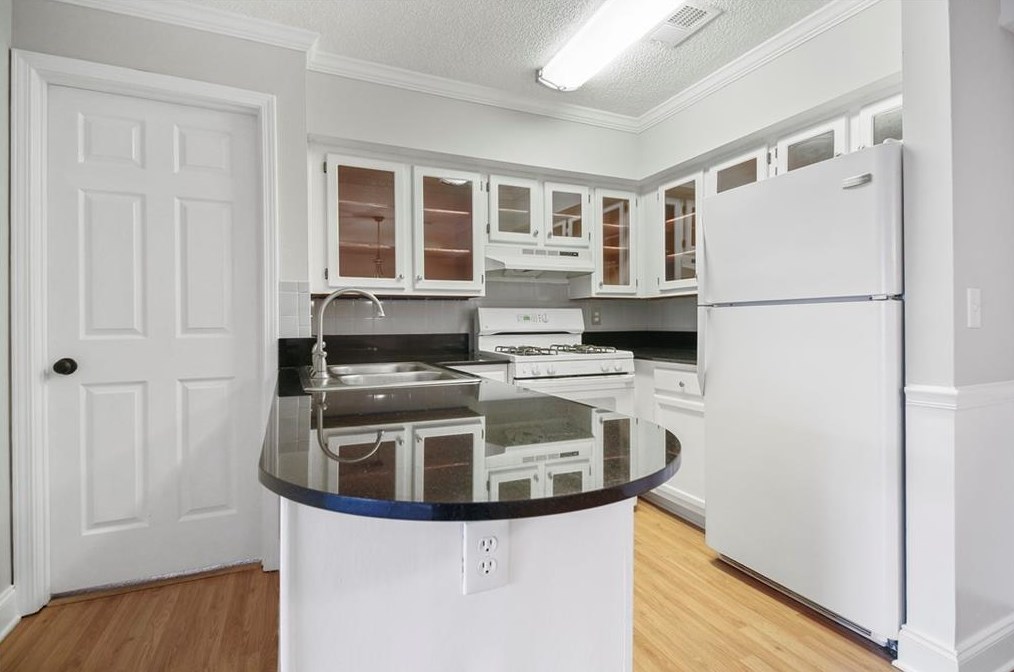 321 Cobblestone Trl, Avondale Est GA  30002-1210 exterior