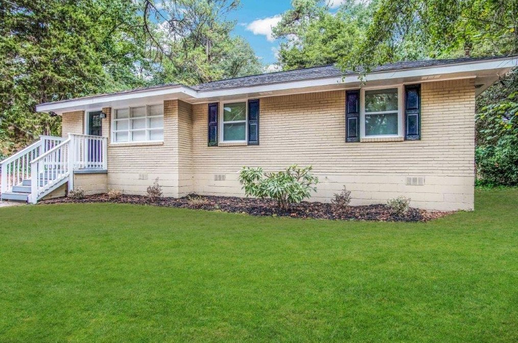 1667 Hollyhock Ter, Decatur GA  30032-4857 exterior