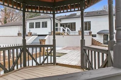 620 Valley Hall Dr, Atlanta GA  30350-4634 exterior