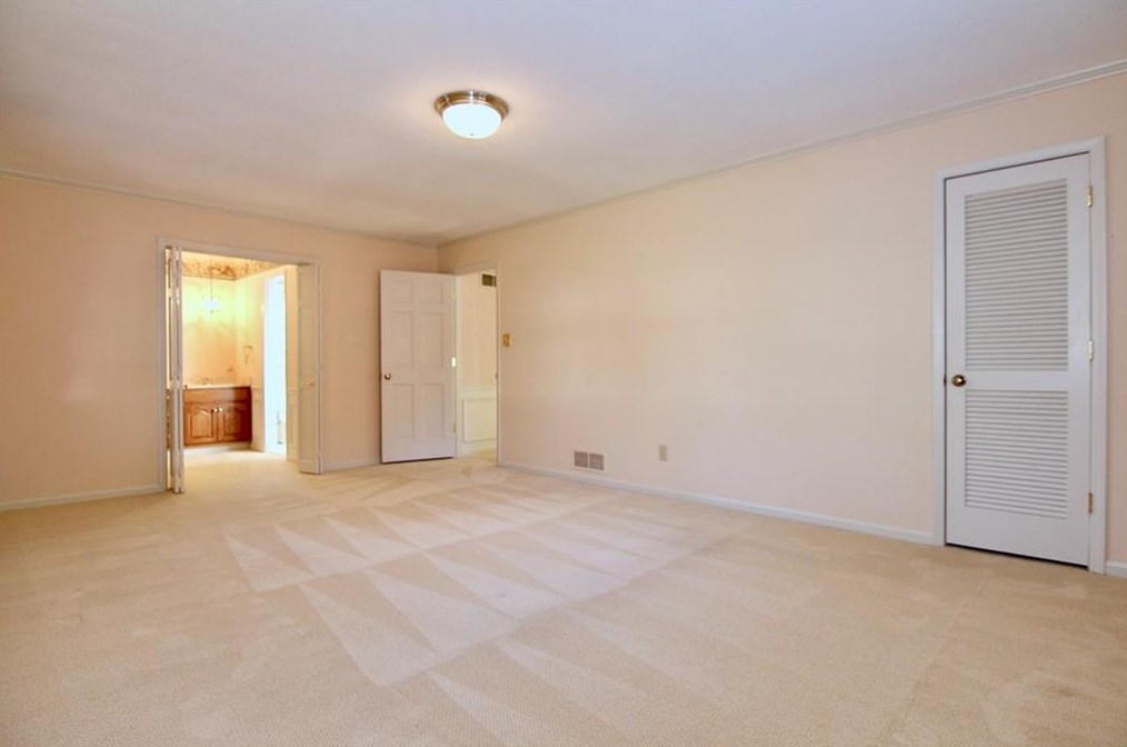 5260 Mt Vernon Way, Atlanta GA  30338-4625 exterior