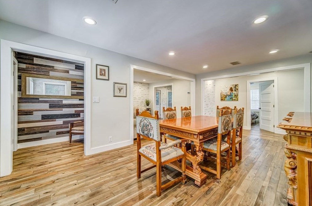 2069 Wilandrew Dr, Decatur GA  30033-0019 exterior