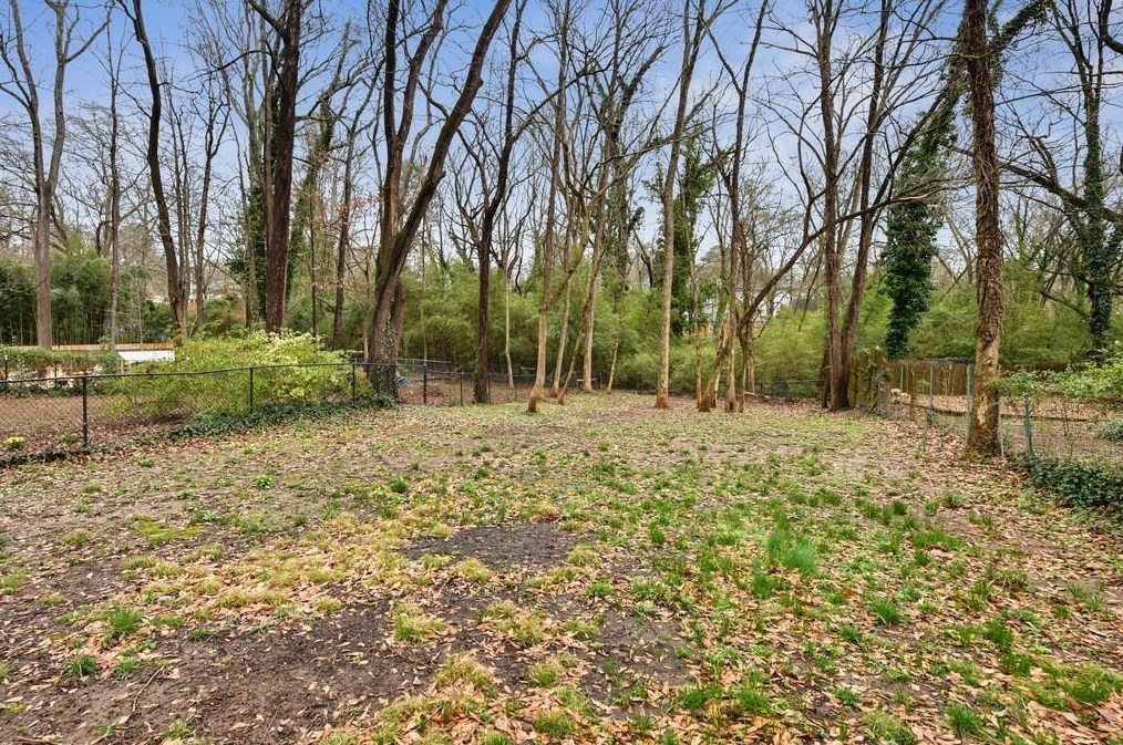 81 Rockyford Rd, Atlanta GA  30317-1339 exterior
