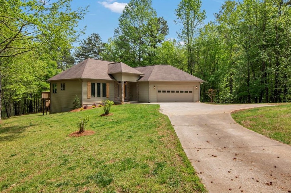 6380 Cook Dr, Lithia Springs, GA 30122