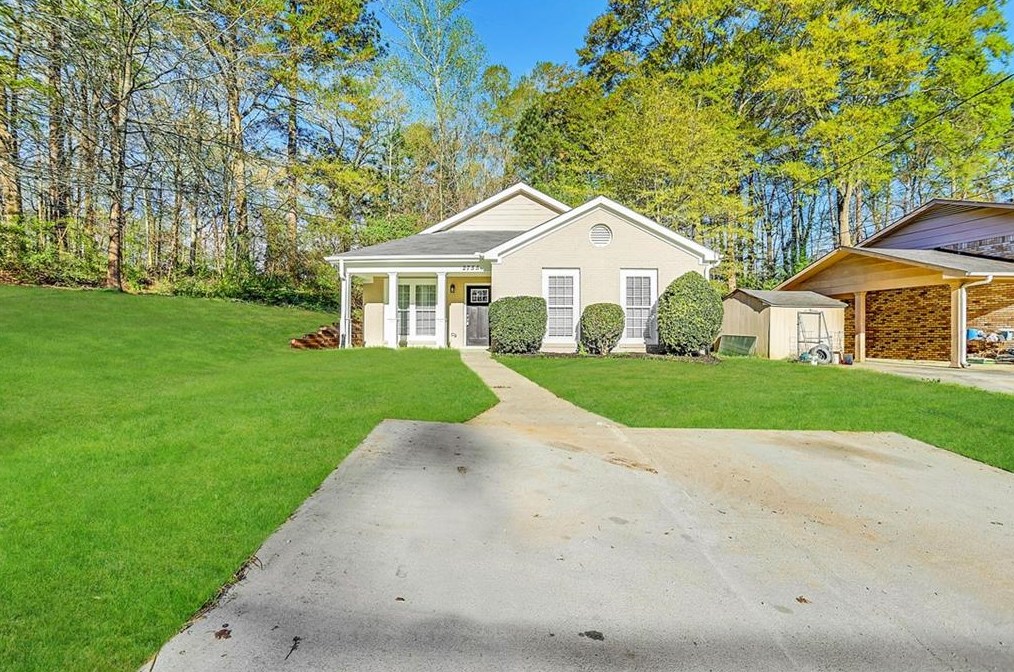 2755 Sherlock Dr, Decatur GA  30034-1055 exterior