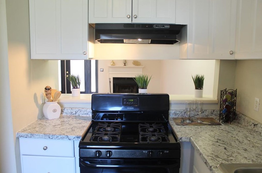 1775 Timber Valley Way, Smyrna GA  30080-8110 exterior