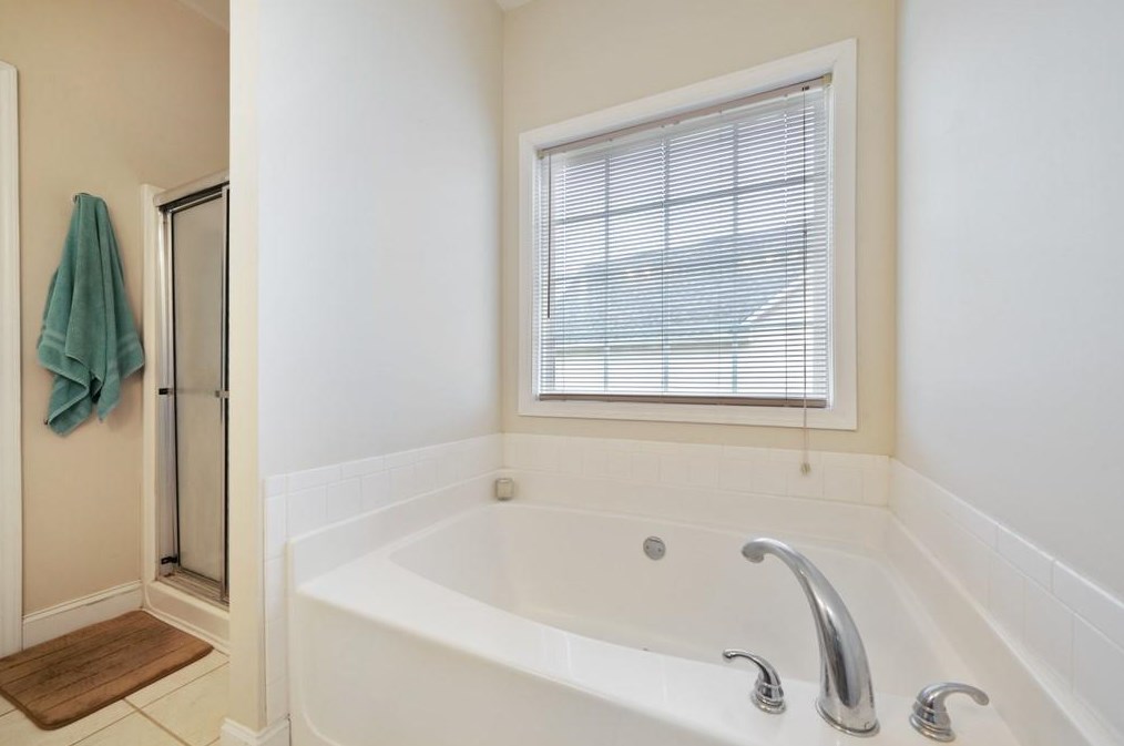 110 Granny Smith Dr, Calhoun GA 30701-4583 exterior