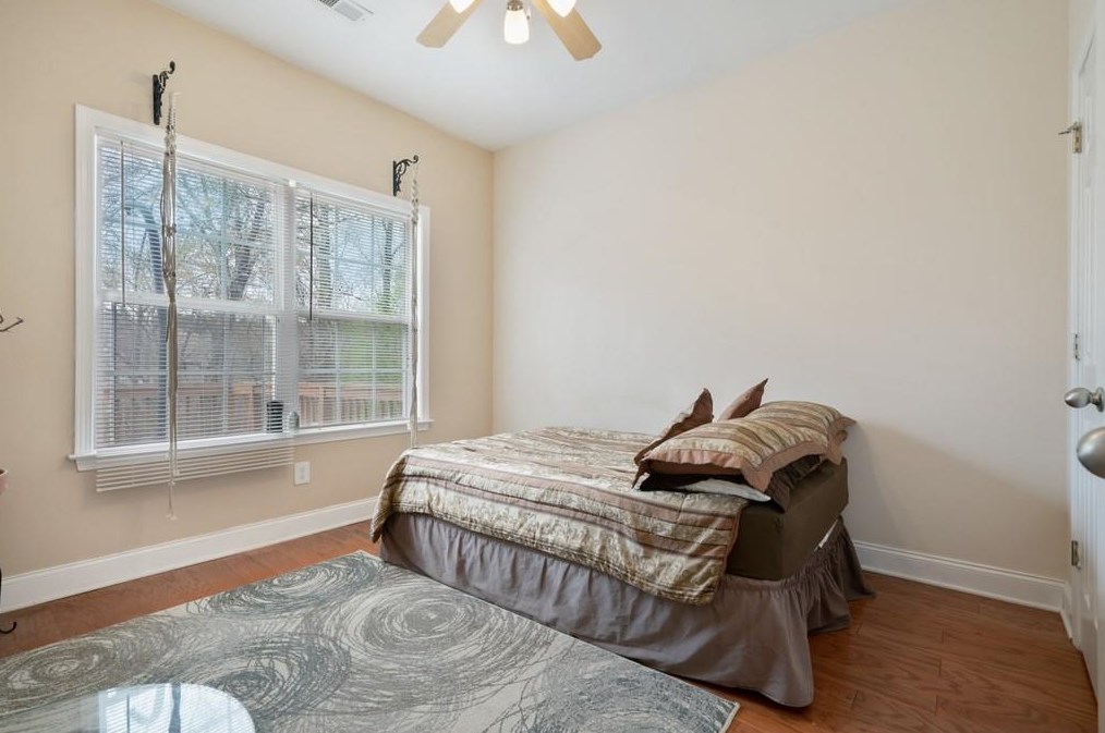 110 Granny Smith Dr, Calhoun GA 30701-4583 exterior