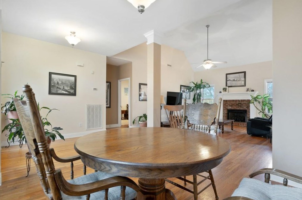 110 Granny Smith Dr, Calhoun GA 30701-4583 exterior