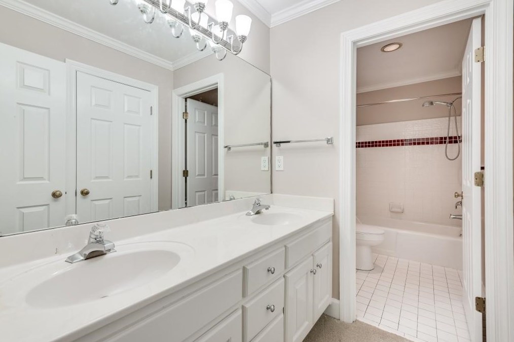 2626 Danforth Ln, Decatur GA  30033-2213 exterior