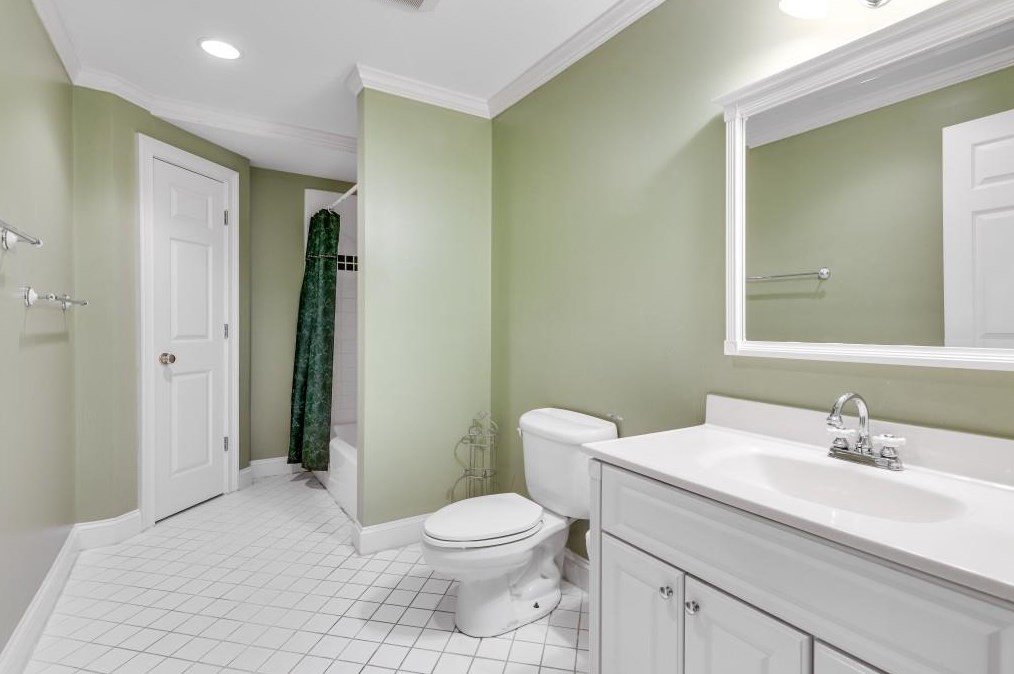 2626 Danforth Ln, Decatur GA  30033-2213 exterior