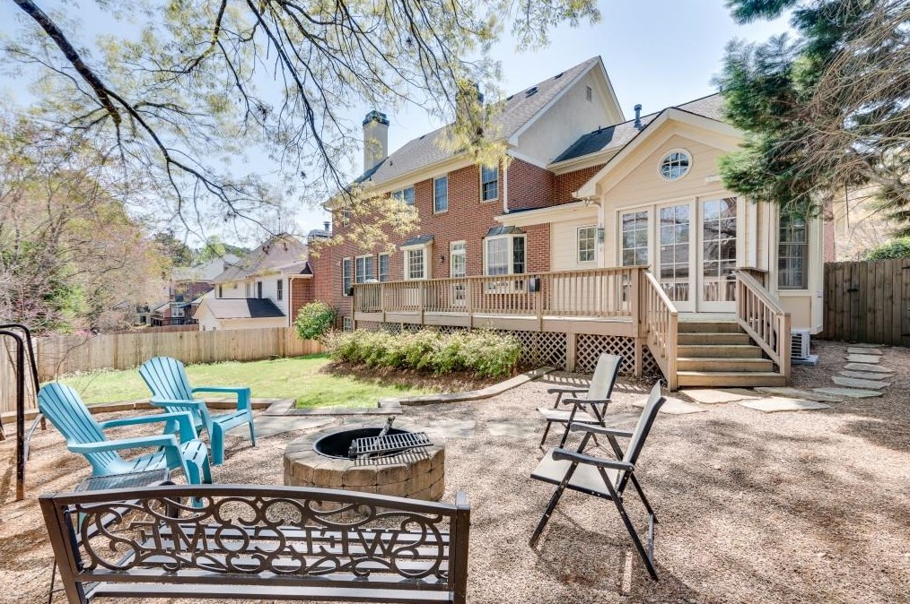 2626 Danforth Ln, Decatur GA  30033-2213 exterior