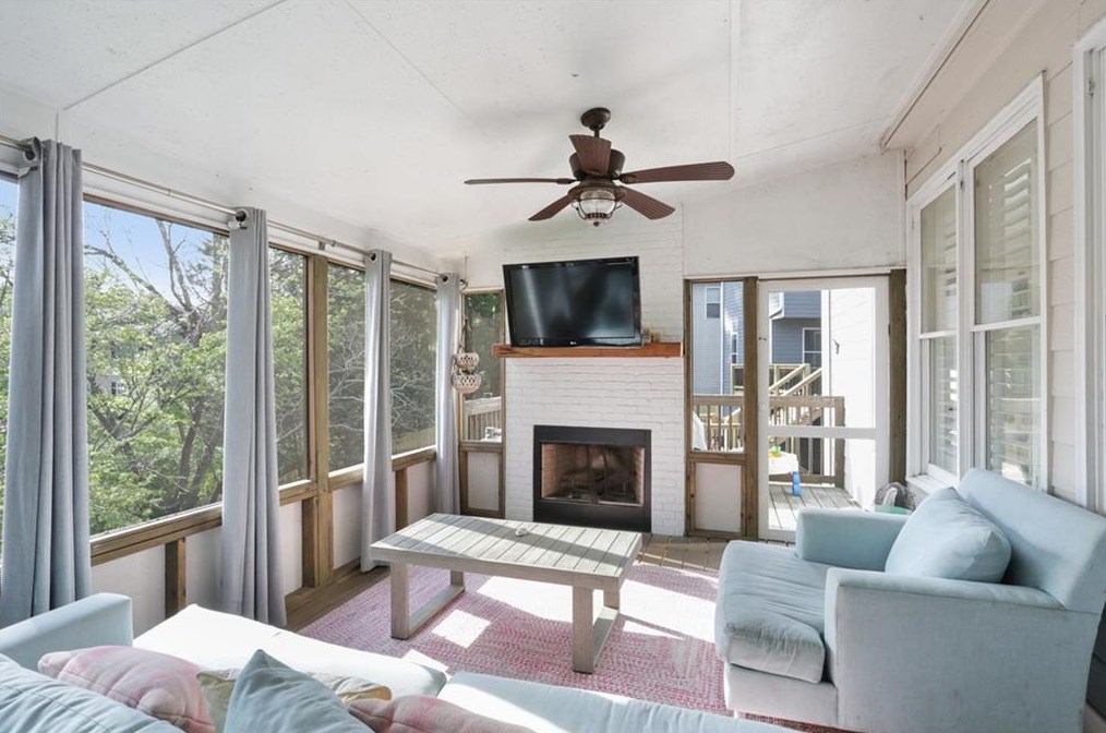 2257 Wayside Dr, Atlanta GA  30319-4009 exterior