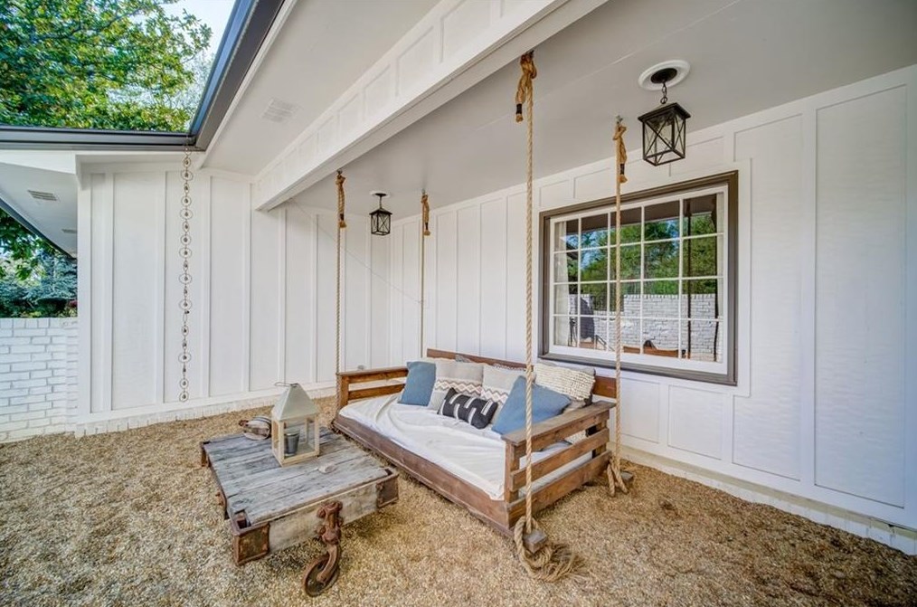 3816 Cline Dr, Smyrna GA  30082-3115 exterior