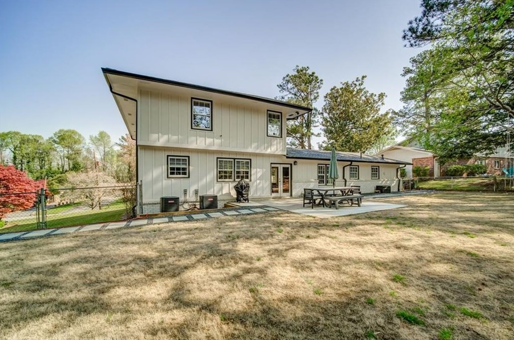 3816 Cline Dr, Smyrna GA  30082-3115 exterior