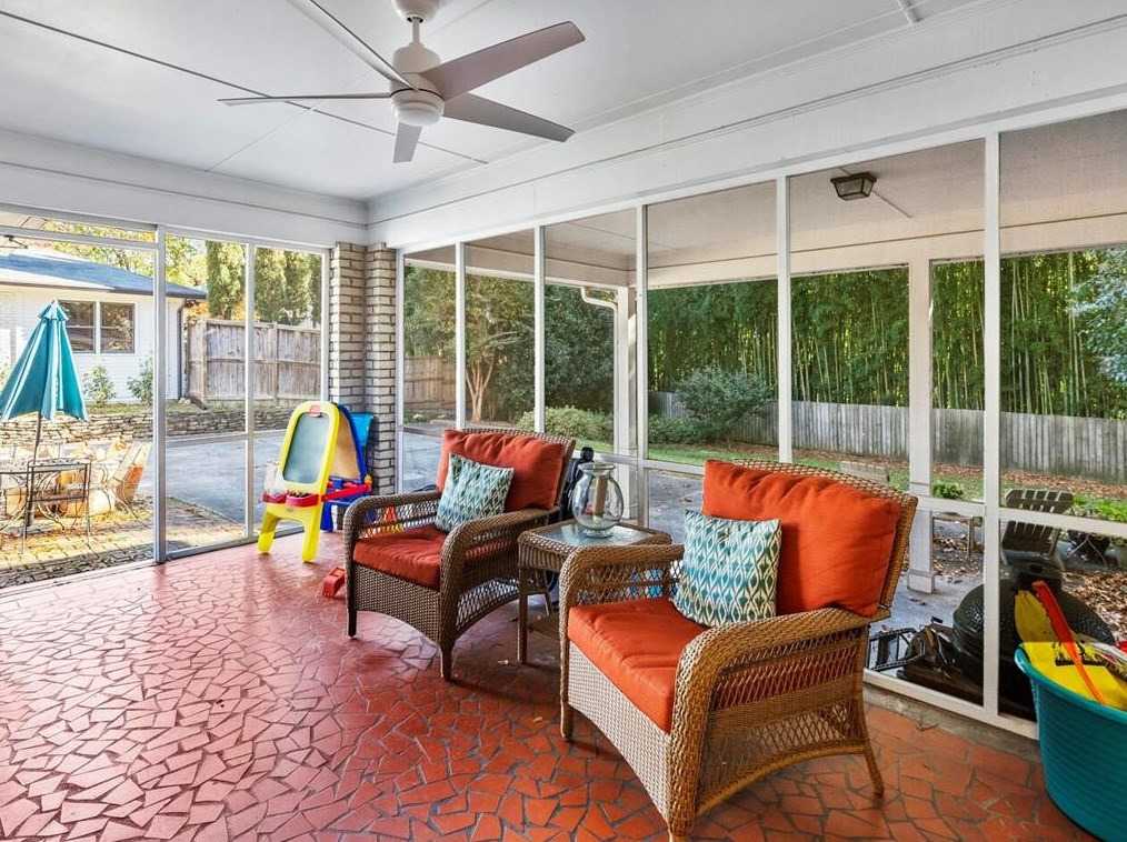 2591 Sharondale Dr, Atlanta GA  30305-3811 exterior