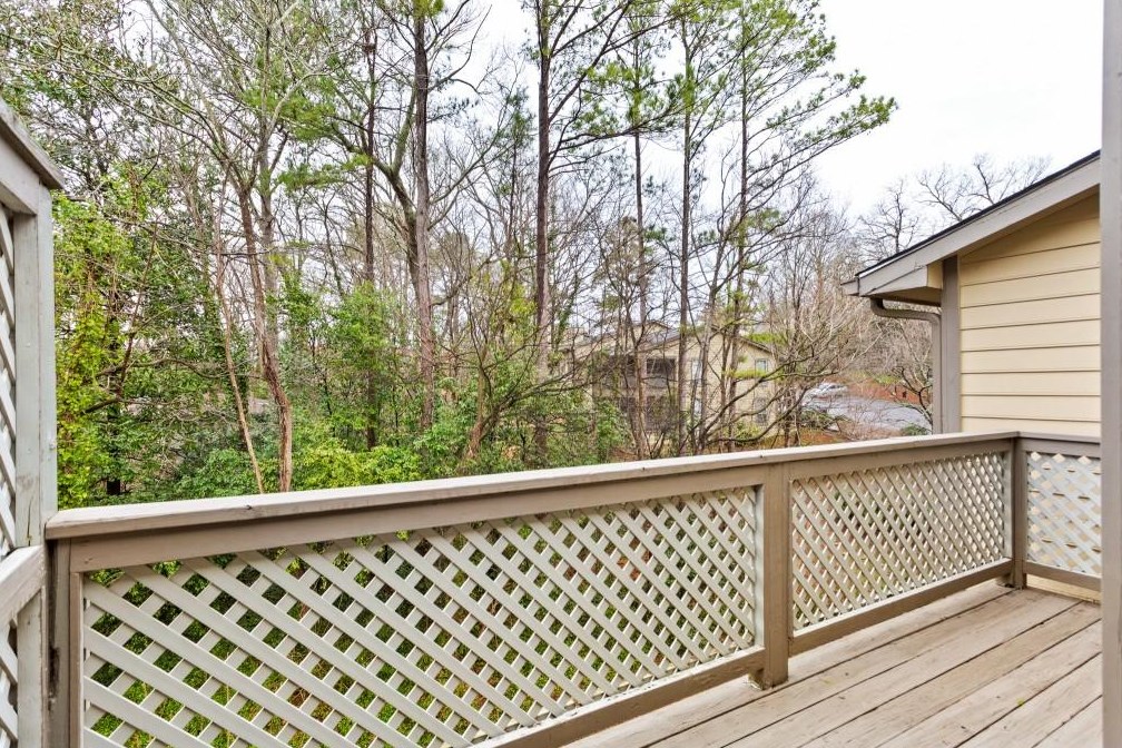 1154 Weatherstone Dr, Atlanta GA  30324-4643 exterior