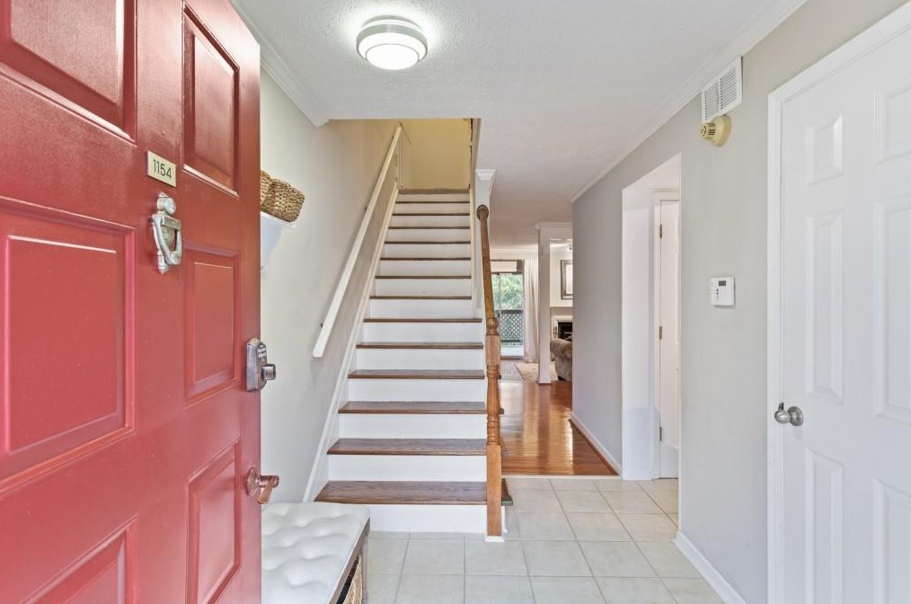 1154 Weatherstone Dr, Atlanta GA  30324-4643 exterior