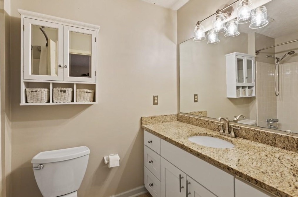 1154 Weatherstone Dr, Atlanta GA  30324-4643 exterior