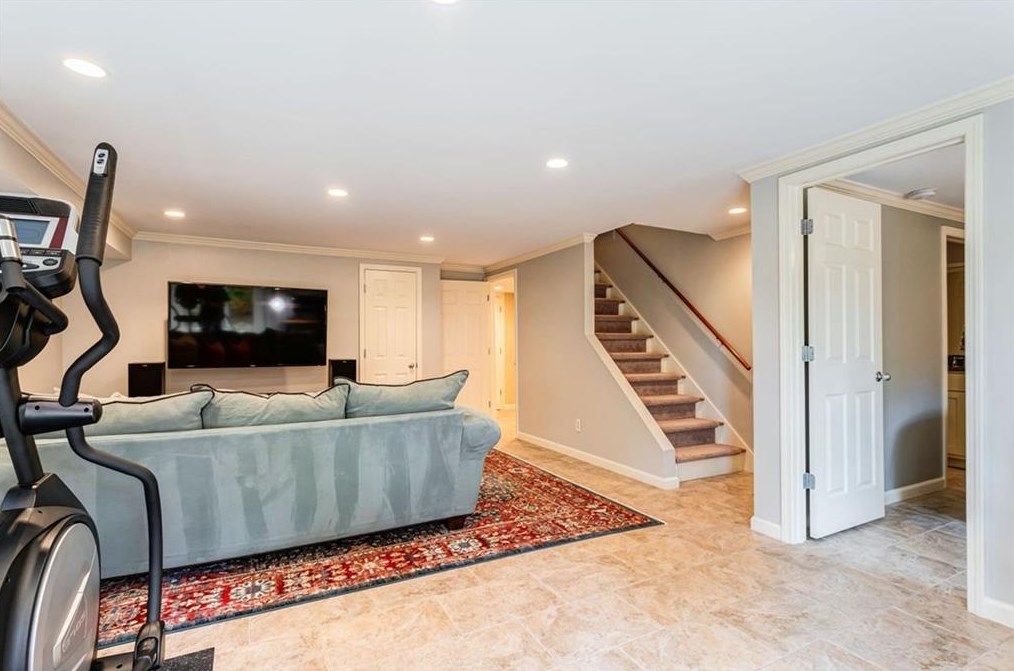 1987 Silvastone Dr, Atlanta GA 30345-3737 exterior