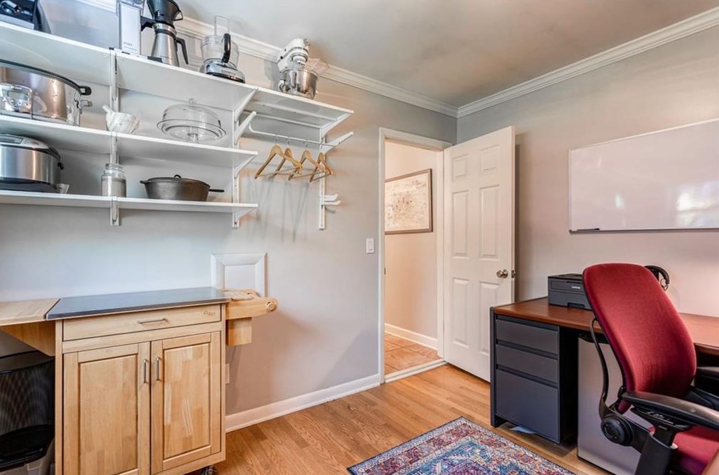 1987 Silvastone Dr, Atlanta GA 30345-3737 exterior