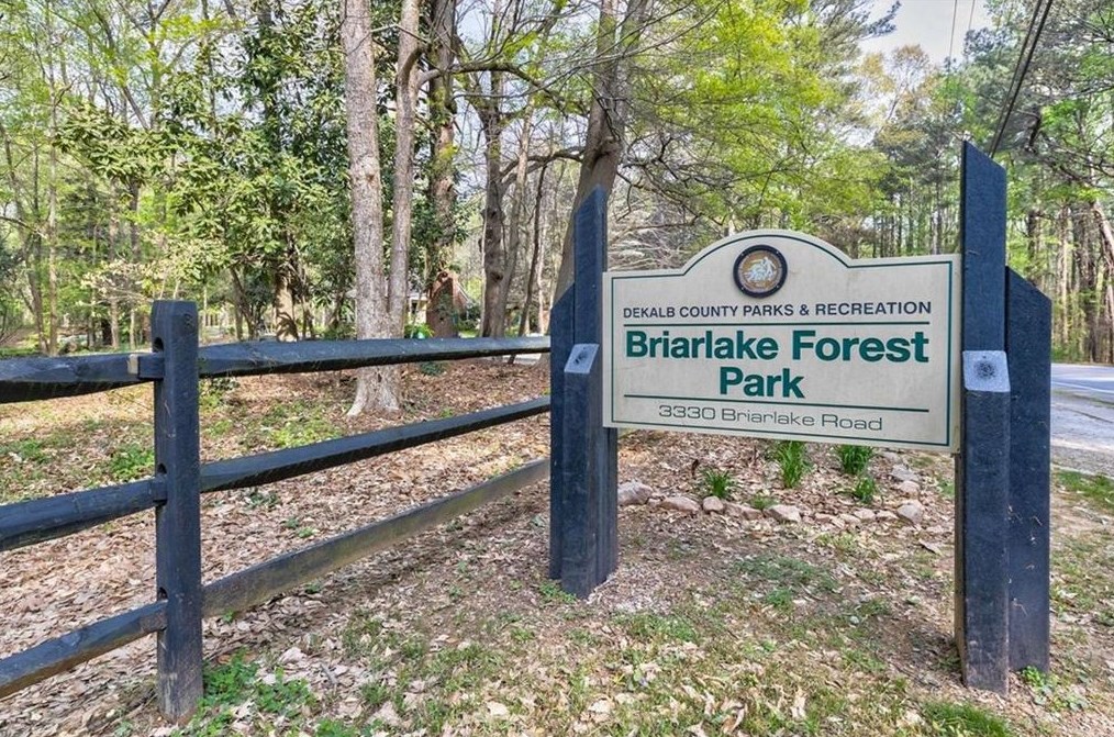 1987 Silvastone Dr, Atlanta GA 30345-3737 exterior