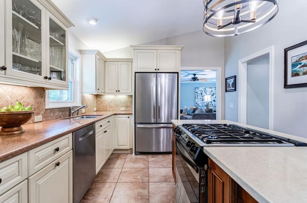 1987 Silvastone Dr, Atlanta GA 30345-3737 exterior