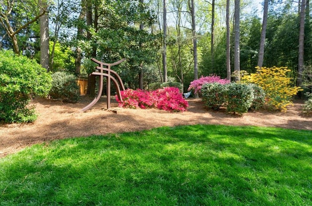 1987 Silvastone Dr, Atlanta GA 30345-3737 exterior