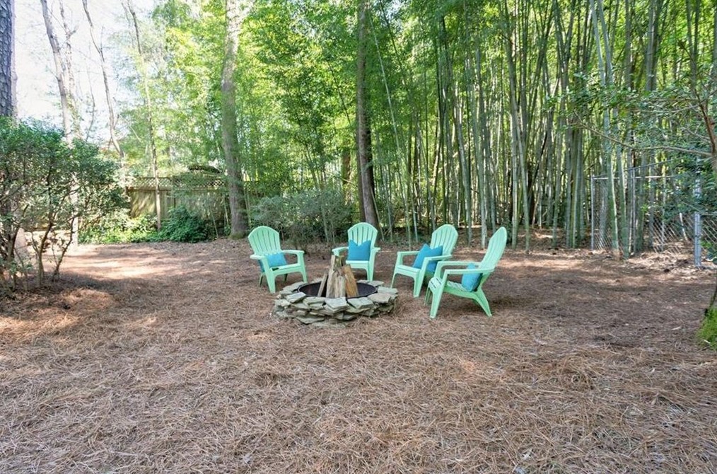 1987 Silvastone Dr, Atlanta GA 30345-3737 exterior