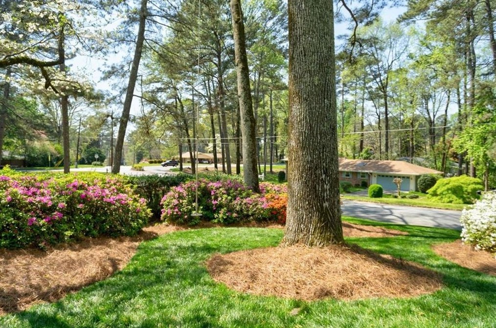 1987 Silvastone Dr, Atlanta GA 30345-3737 exterior